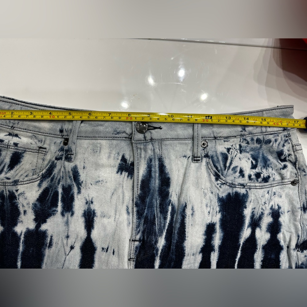 Good American Shibori Tie Dye Denim Mini Skirt 14 - Picture 8 of 9